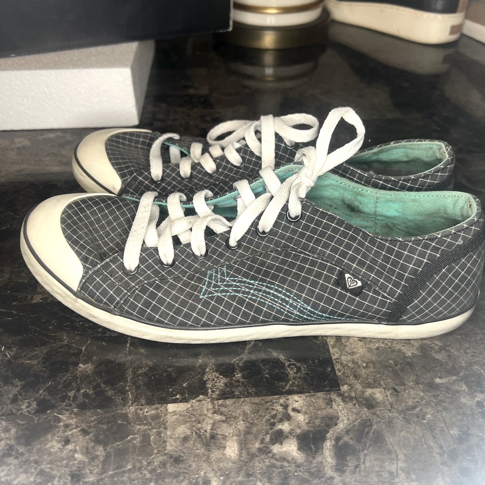 ROXY brand lady’s skater shoe sneaker
